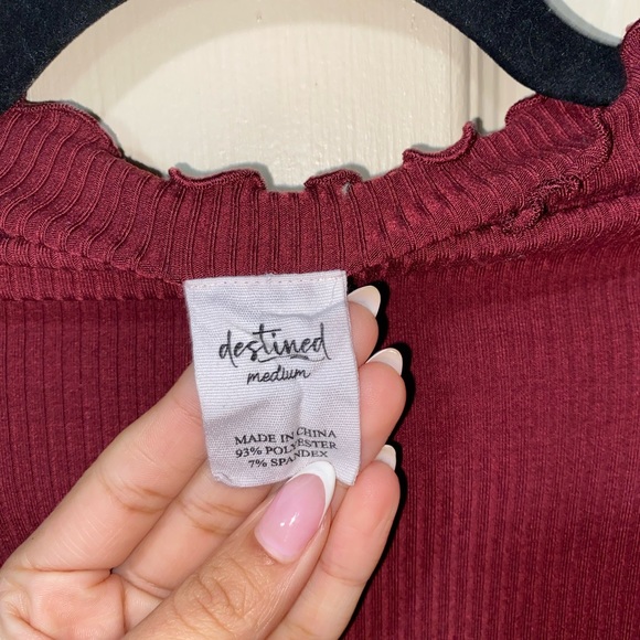 Mock neck cropped top - Picture 2 of 3